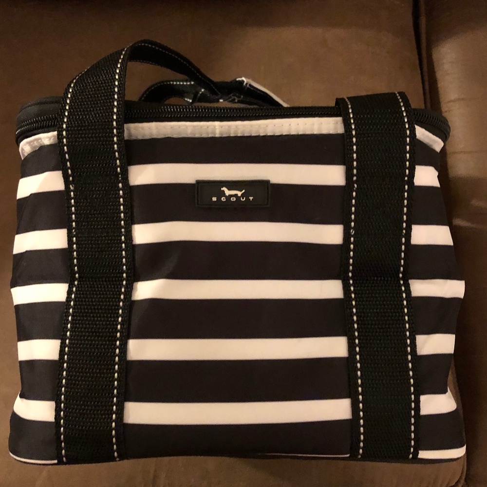 Scout deep dish fleetwood black insulated tote
